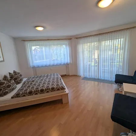 Mit Garten In Der Naehe Landshut * Гайзенхаузен